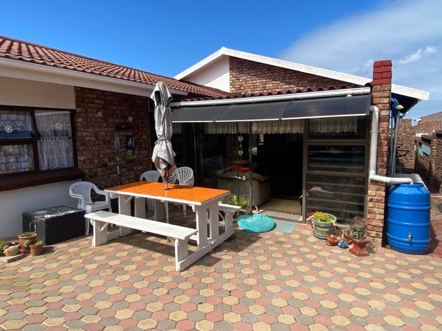 3 Bedroom Property for Sale in Deoville Park Western Cape